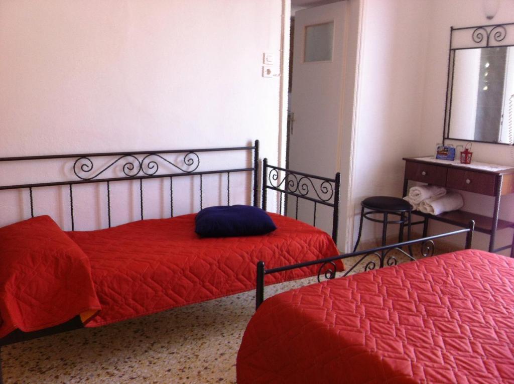 Oasis Hotel Theodoros & Litsa Galaris Agia Marina  Zimmer foto