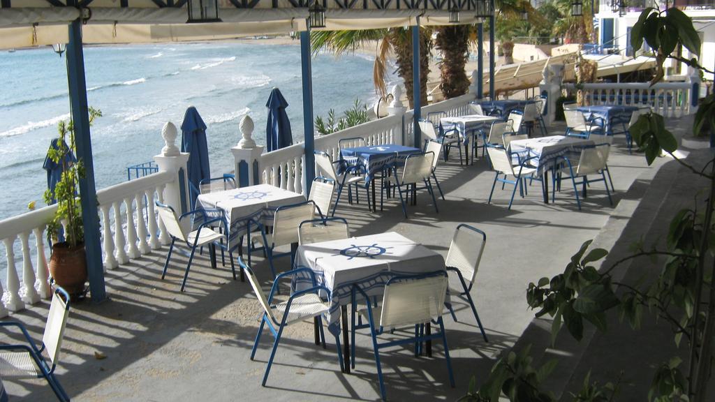 Oasis Hotel Theodoros & Litsa Galaris Agia Marina  Exterior foto